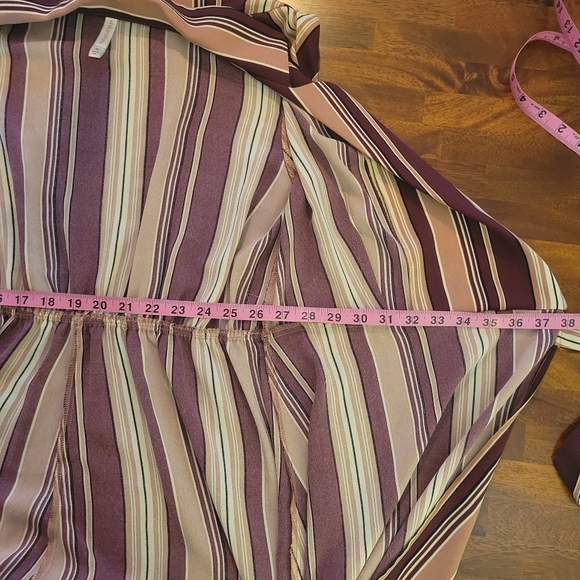 Casual Wraparound Striped Sleeveless Dress Size: M - Picture 14 of 14